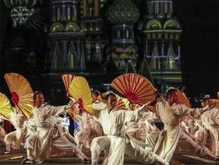 中国道士应邀参加俄罗斯国际军乐节节目表演