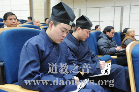 上海市民宗委举行宗教场所消防安全责任教育专题讲座