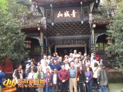 62名驻华使节赴都江堰 体验清明假期三天文化旅游