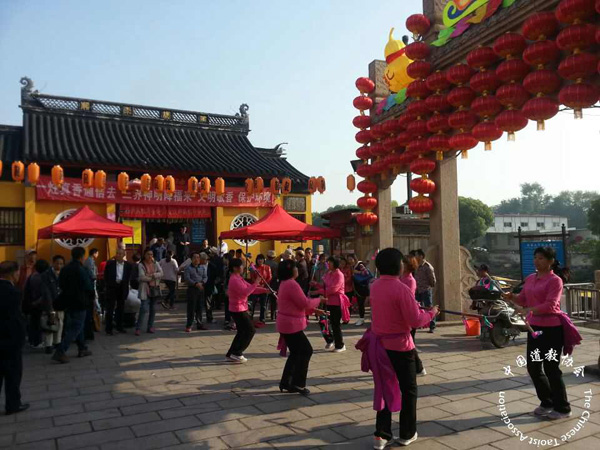 苏州神仙庙举行“轧神仙”庙会活动