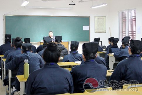 浙江天台县民宗局长陈邦杰为浙江江南娱乐在线登录账号
学院（筹）学员作专题讲座