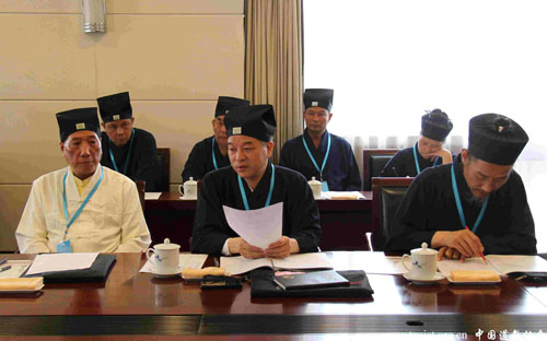 中国道教协会第九次全国代表会议举行第二次分组讨论