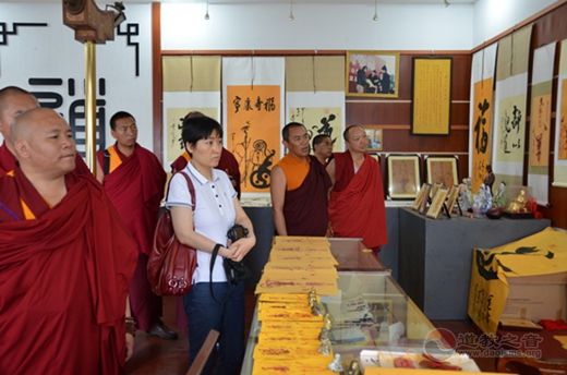 国家宗教局藏传佛教寺庙经师团到茅山参访