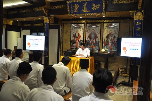 上海城隍庙开展民族宗教法制宣传学习月活动