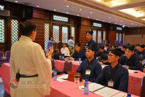 上海江南娱乐在线登录账号
学院师生赴香港进行玄门参访