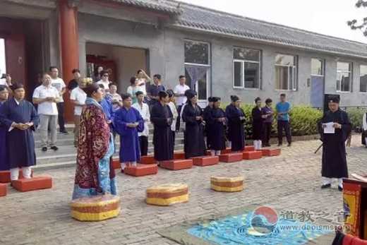 天津道教界为“8·12”爆炸事故遇难同胞举行祈福超度法会