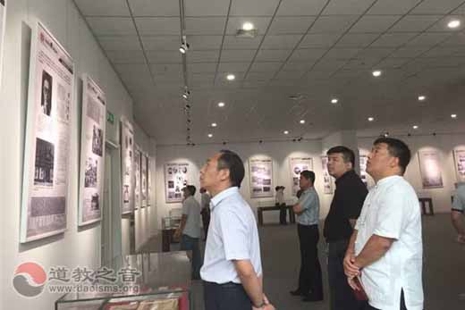 徐州民族宗教界参观纪念反法西斯战争胜利70周年图片展