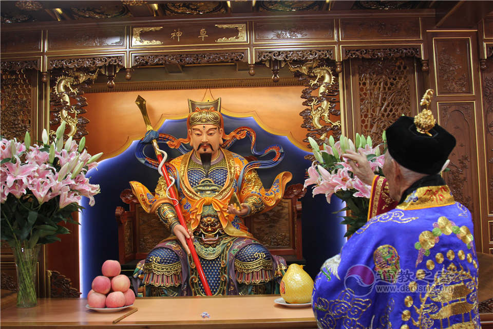 上海城隍庙恢复开放20周年暨住持升座大典举行