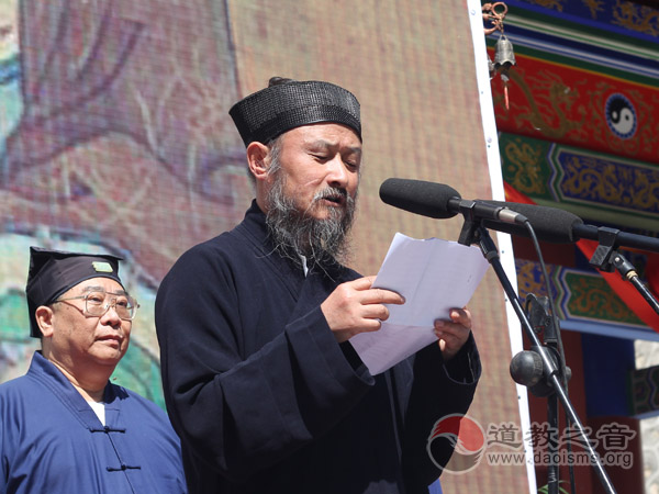 龙门七载不用餐霞求秘诀 法裔四人宣德行化演教旨