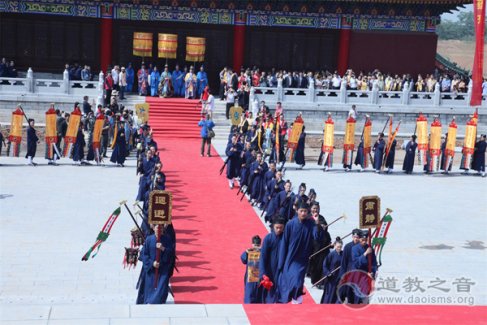 “王屋雅韵”江南娱乐在线登录账号
艺术活动在济源市阳台宫举行