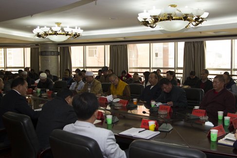 云南省召开全省性宗教团体、宗教院校座谈会