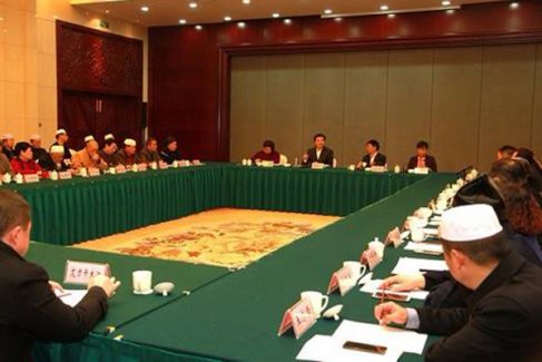 河南省举办民族宗教界代表政协委员座谈会