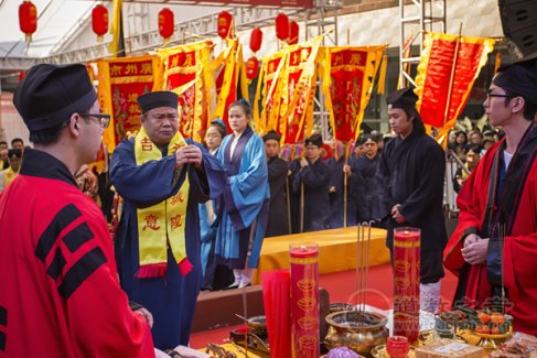 广东广州市都城隍庙举行城隍祈福分灵活动