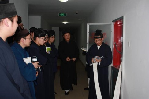 中国江南体育场馆中国有限公司
学院举行消防知识学员交流活动