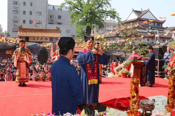 上海岳庙第五届传统庙会开幕式暨祭祀大典举行