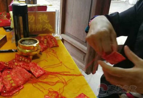 江苏泰州市高港城隍庙将举行端午送香囊活动