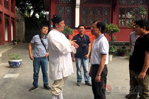 广东省东莞市统战部副部长参访武汉长春观