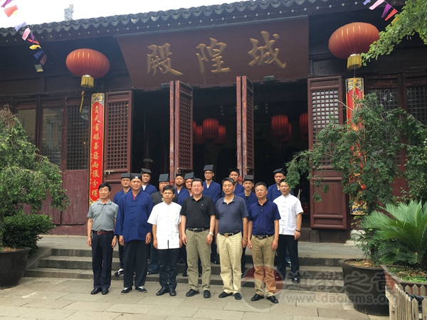 上海市奉贤区道教协会参访江苏苏州城隍庙