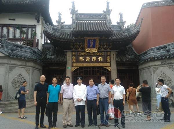 陕西西安市宗教局考察团一行参访上海城隍庙