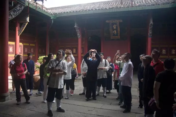 北京市道教协会副会长一行到龙虎山天师府参访