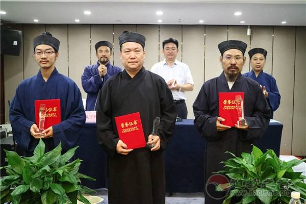 河南省道教协会在郑州召开讲经讲道座谈会