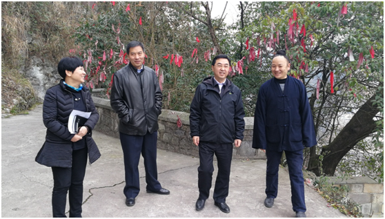 贵阳市委常委、组织部长王华平看望慰问道教界代表人士