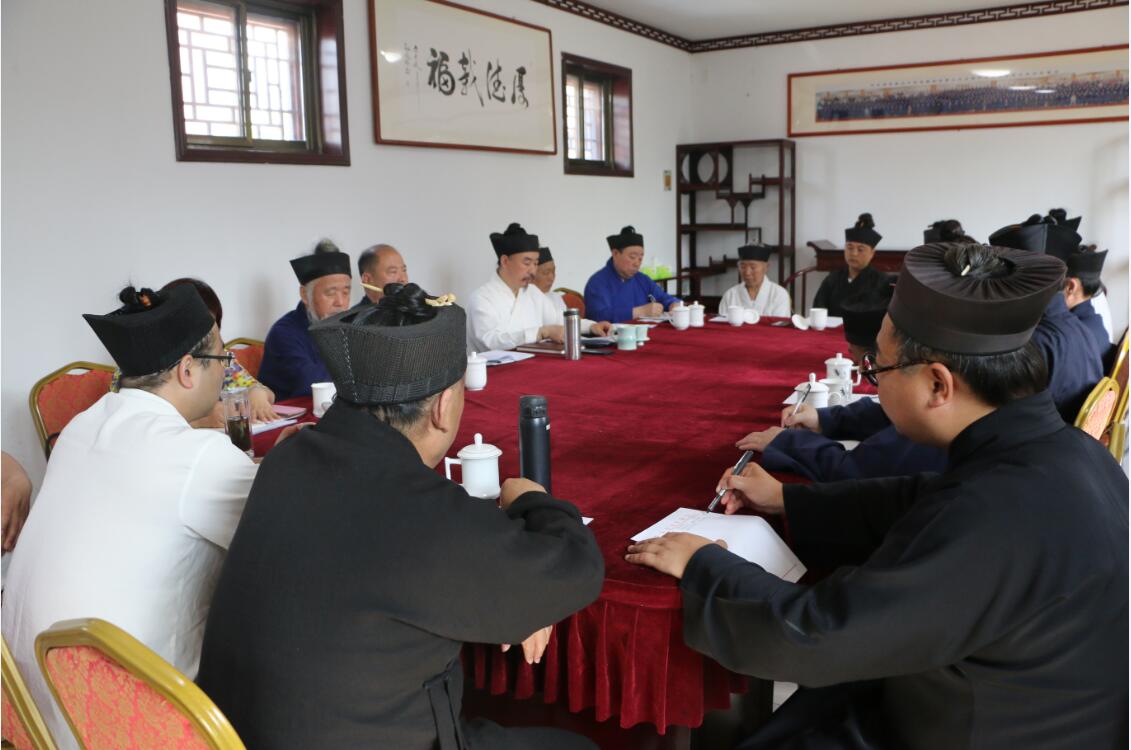 山东省泰安市道教协会召开常务理事扩大会议 