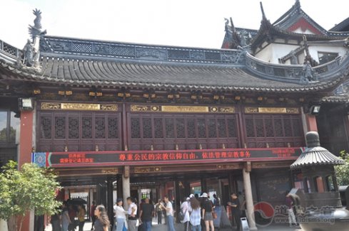 上海城隍庙积极开展民族宗教法制宣传学习月活动