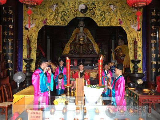 苏州城隍庙举行纪念抗战胜利73周年和平祈祷法会