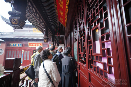 上海市老年大学文史班学员参访上海白云观