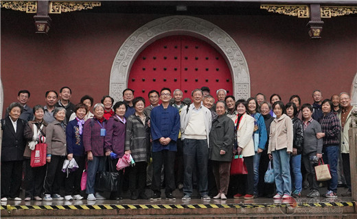 上海市老年大学文史班学员参访上海白云观