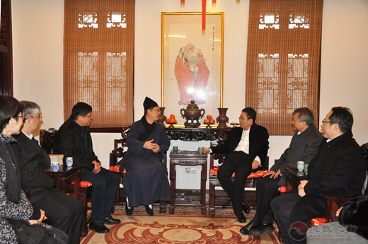 上海市委常委、统战部长郑钢淼慰问上海道教界人士