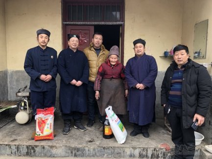 汉中张良庙开展春节前走访慰问老人和贫困户活动