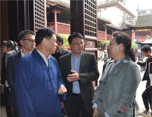 内蒙古自治区人大代表团到上海城隍庙调研