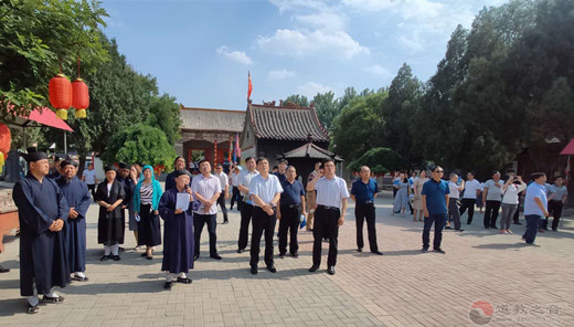 中原城市群民族宗教观摩团参观临清市泰山行宫碧霞元君祠