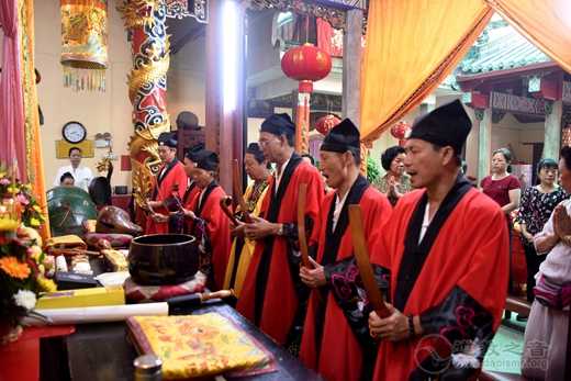 陆丰紫竹观举行祈福法会庆祝新中国成立70周年