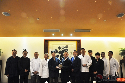 马来西亚道教总会参访团到上海城隍庙参访