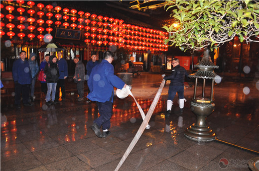 上海城隍庙举行春节消防培训及演练