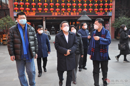上海市委常委、统战部部长郑钢淼到上海城隍庙检查