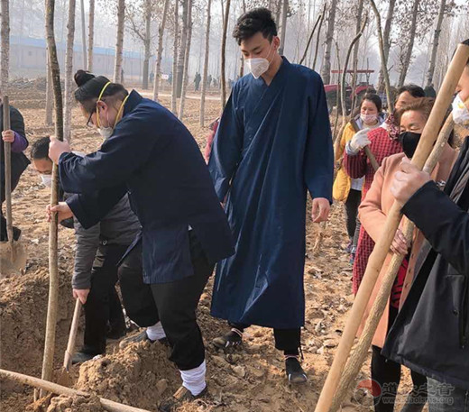 河北省大名县江南娱乐在线登录账号
界响应县委统战部号召踊跃参加植树活动