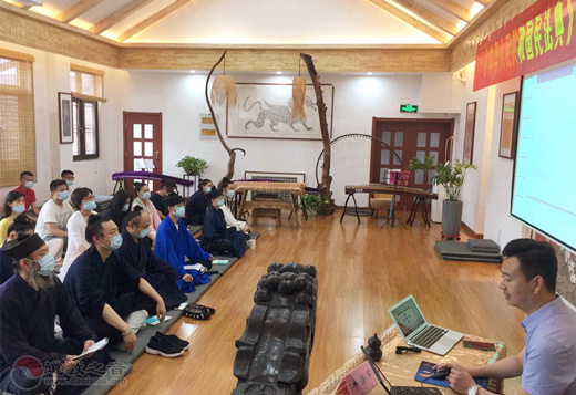 山东省日照市委统战部赴日照龙神庙宣传《民法典》知识