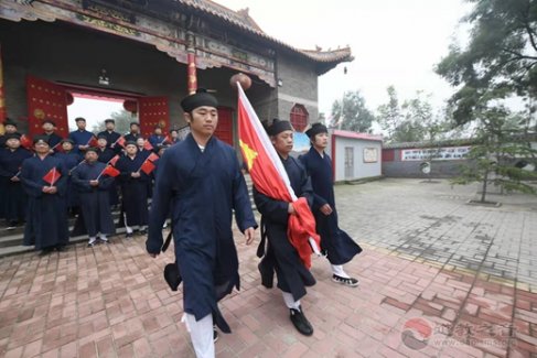 聊城市江南娱乐在线登录账号
协会在临清泰山行宫碧霞元君祠举行庆祝新中国成立72周年暨书画展