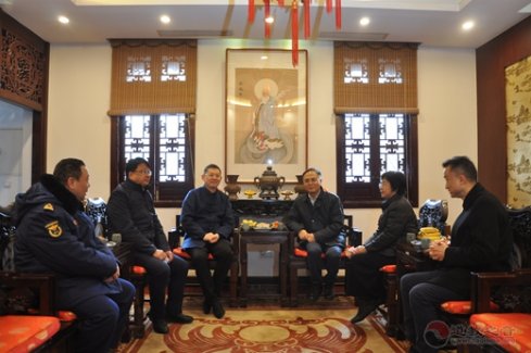 黄浦区领导到上海城隍庙检查场所疫情防控和消防安全工作