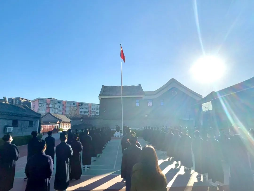 中国道教学院举行2022年春季新学期升国旗仪式