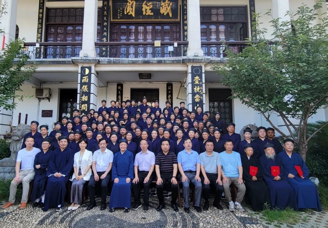 湖北省道教协会2022（壬寅）年全真派道士冠巾活动在武汉长春观举行